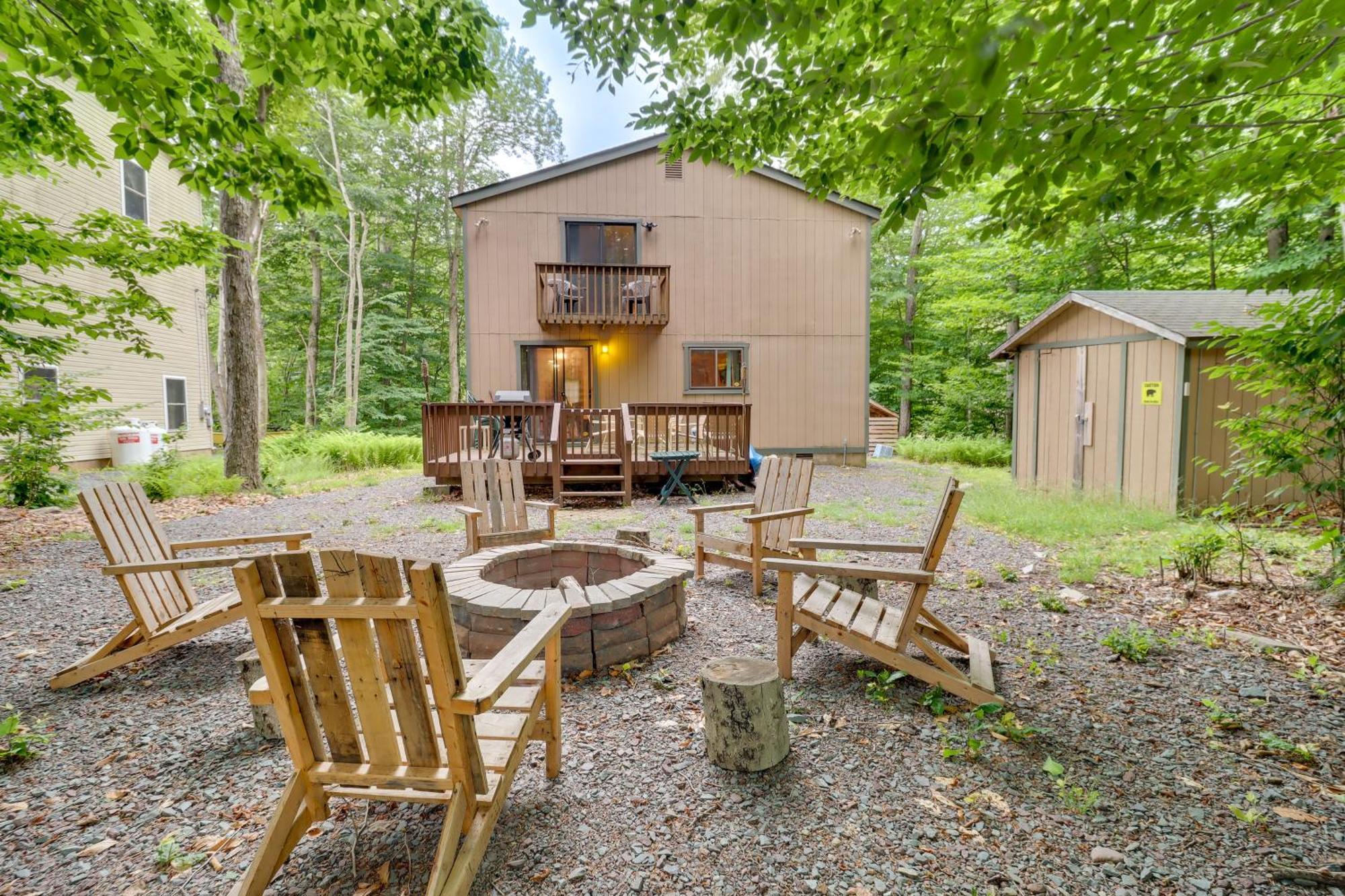 Spacious Pocono Lake Cabin With Community Amenities!别墅 外观 照片